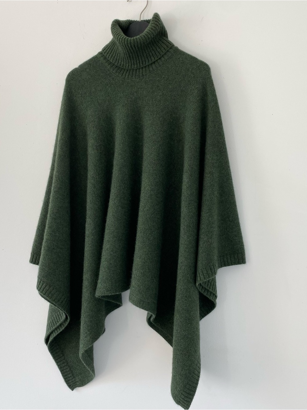 Linnea Lund 100% Cashmere Angela Poncho - Picture 5 of 13